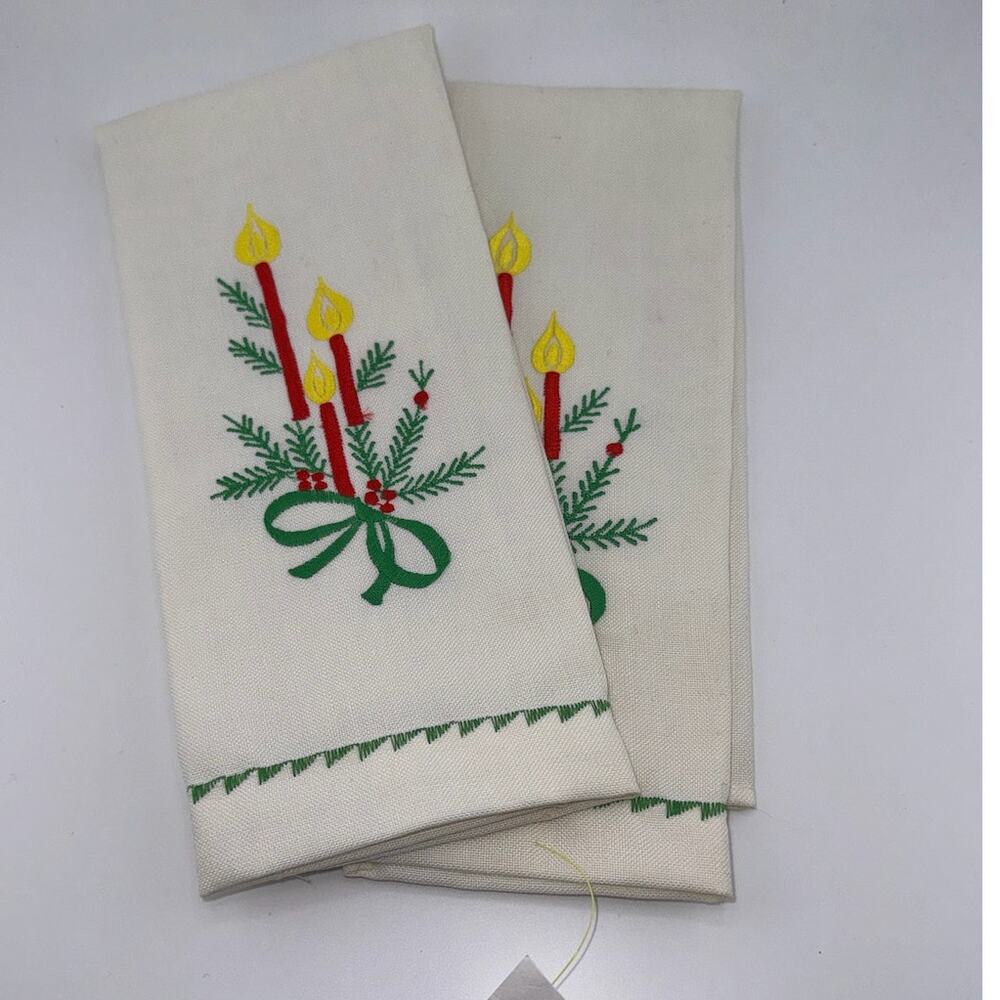 Vintage Embroidered‎ Christmas Holiday Tea Towels Xmas Decor Gift Set of 2 Linen
